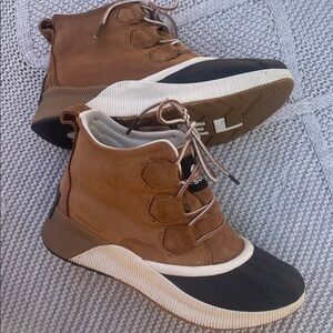 Sorel Out and About III Boots 7